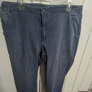 ~NWOT Women's Jeans